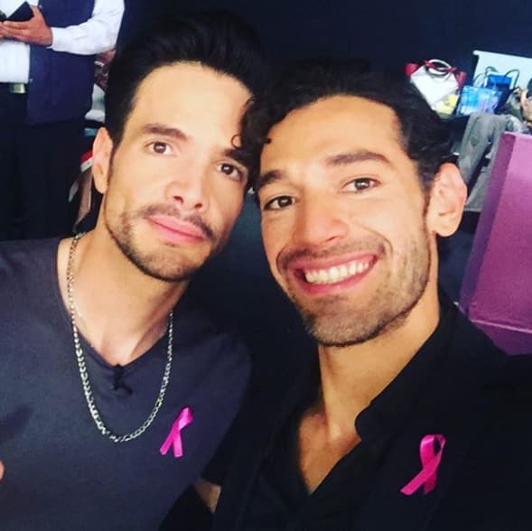 Fue el actor
<b>Sergio Mur</b> quien mostró la imagen de una escena de amor entre los actores
<b>Andrés Zuno y Raúl Coronado</b> que está por salir al aire en México.