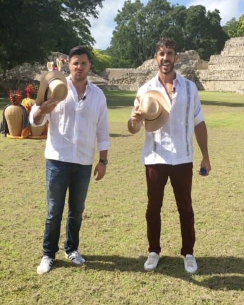 ¡Uff qué calor hace! Paul Stanley y Pedro Prieto sentían literalmente que se derretían.