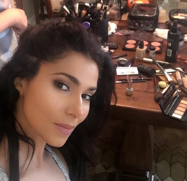 <span class="cms-h3-H3"><b>13.</b></span> Los ensayos estarán al máximo y probablemente Roselyn, como buena fanática de las redes sociales, te mostrará todo lo que hace antes de la gran noche de Latin GRAMMY.