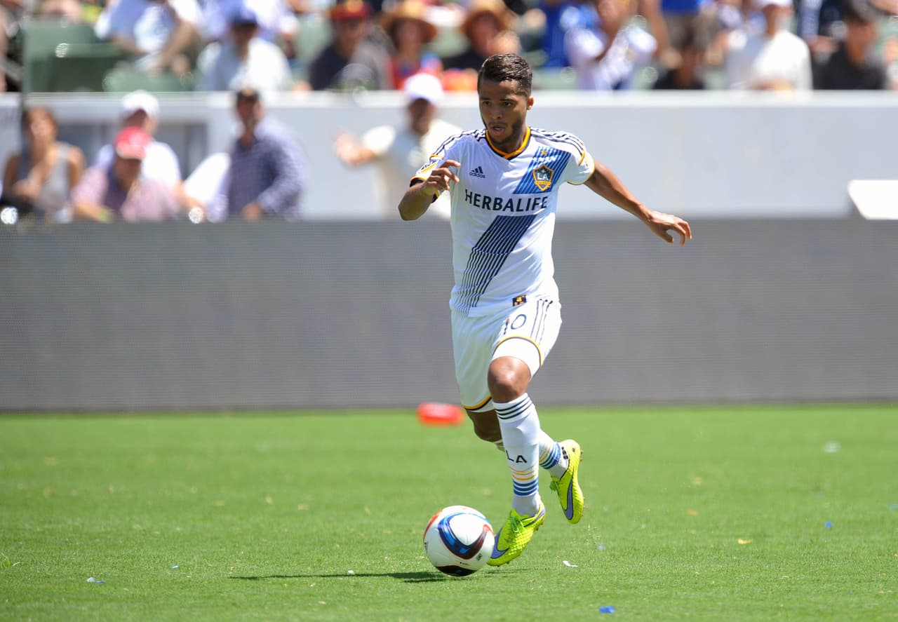Giovani Dos Santos no juega desde la jornada inaugural de la temporada.
