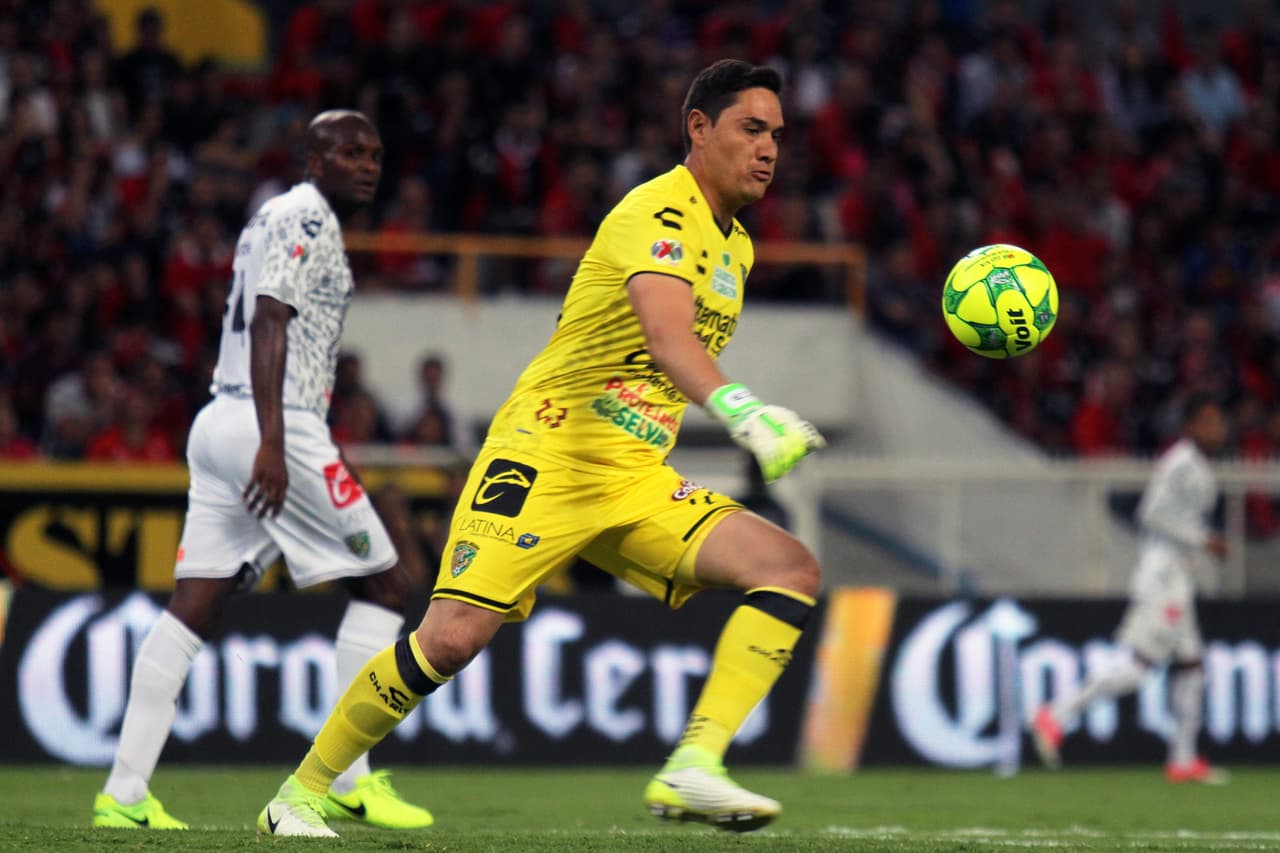 Puebla inició algo tarde el anuncio de sus refuerzos: Moisés Muñoz defenderá su portería.