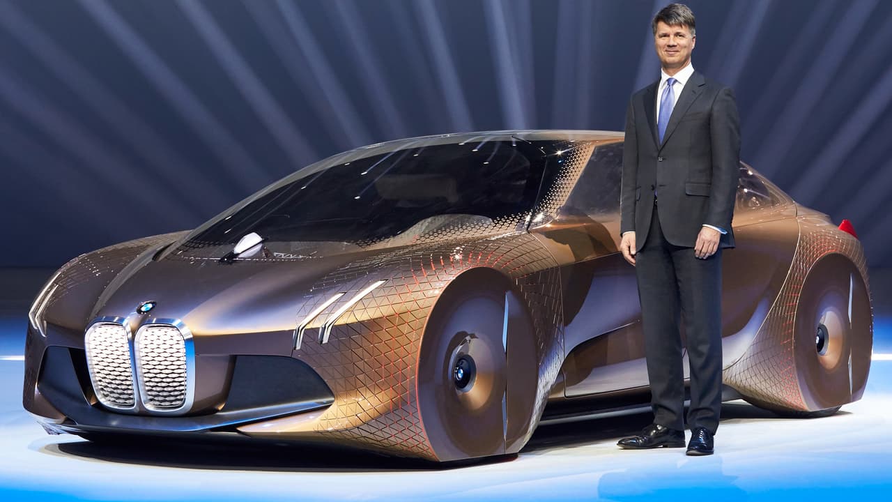 Vision Next 100 celebra el centésimo aniversario de BMW y se atreve a predecir cómo será la conducción dentro de cien años, conjugando tecnología y elementos tradicionales
