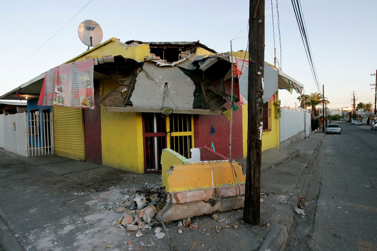 Residentes en Mexicali se vieron afectados por interrupciones al servicio de energía e incendios ocasionados por rupturas en los ductos de gas natural.