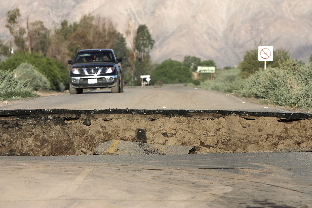 El terremoto causó el derrumbe de edificios y hogares.