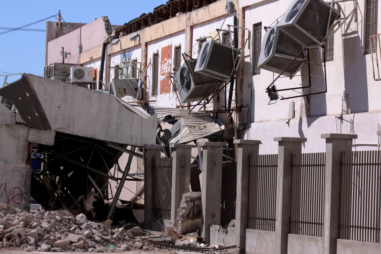 En los días después del sismo, USGS dijo que se registraron más de 100 réplicas.