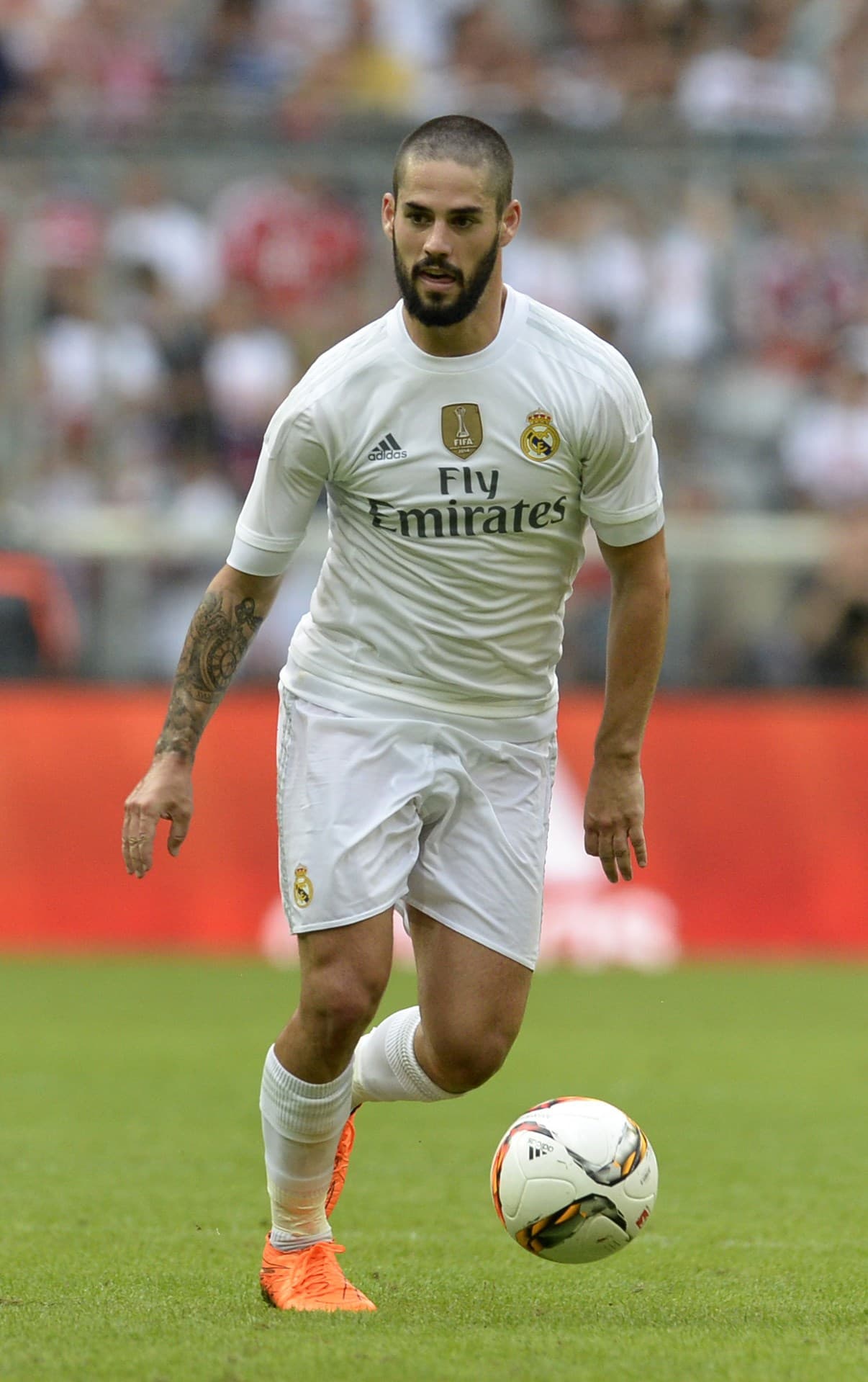Isco ha despertado el interés de cuadro poderosos como Manchester City, Arsenal, Chelsea y Juventus pero con Rafa Benítez parece gozará de más minutos. Es un volante creativo con enorme inteligencia, visión de campo y buen disparo a gol.
