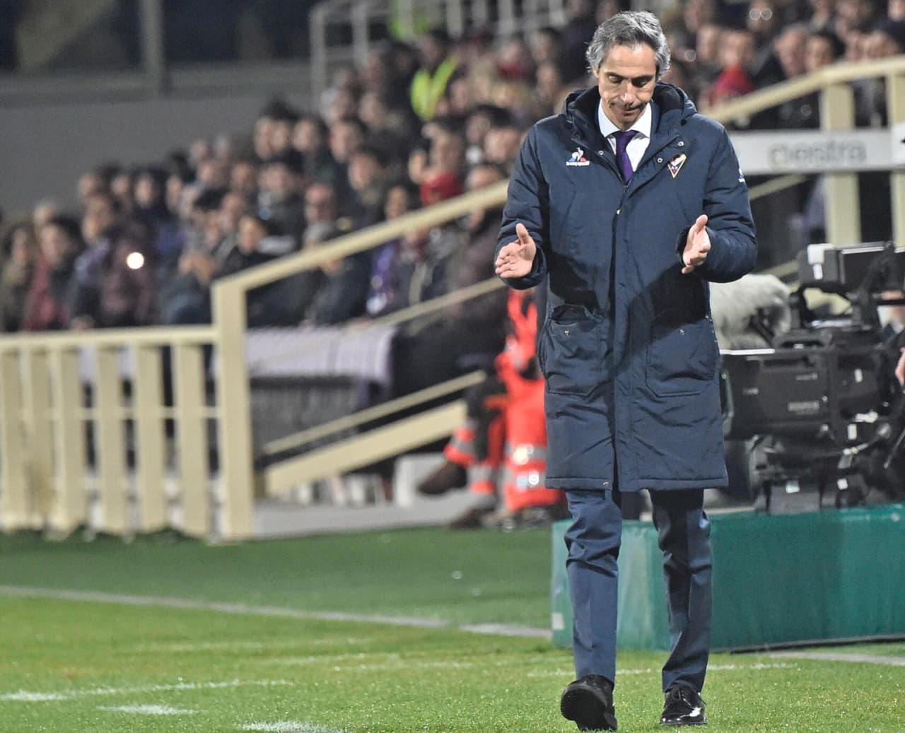 Paulo Sousa, entrenador de la Fiorentina, tambalea en su cargo. Solo le queda pelear por clasificar a la Europa League, pero hay una disancia muy grande en puntos y mentalidad. El proximo partido será el domingo en casa del Atalanta.