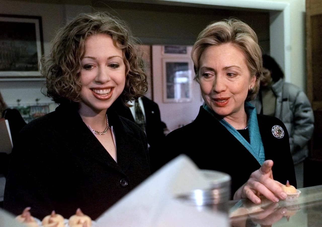 Clinton y su hija Chelsea durante la campaña al Senado en el 2000