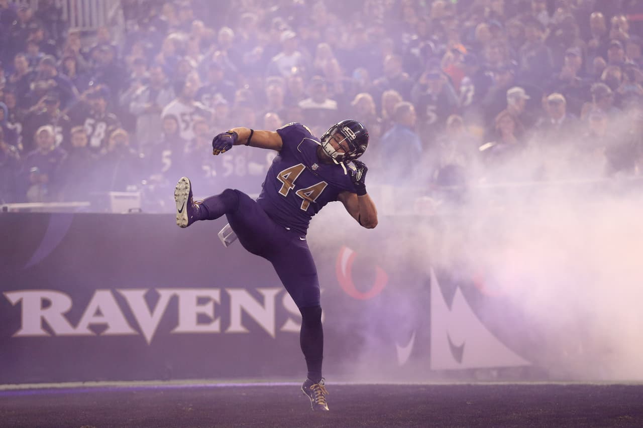 BALTIMORE, MD - NOVEMBER 10: Fullback Kyle Juszczyk #44 of the Baltimore Ravens is introduced prior to a game against the Cleveland Browns at M&T Bank Stadium on November 10, 2016 in Baltimore, Maryland. (Photo by Patrick Smith/Getty Images)