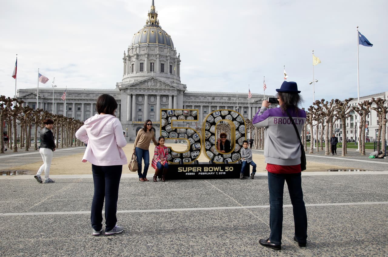 Con motivo del aniversario 50 del juego más importante en la NFL, la ciudad de San Francisco nos muestra lo mejor que tiene para esta celebración, he aquí las mejores imágenes.