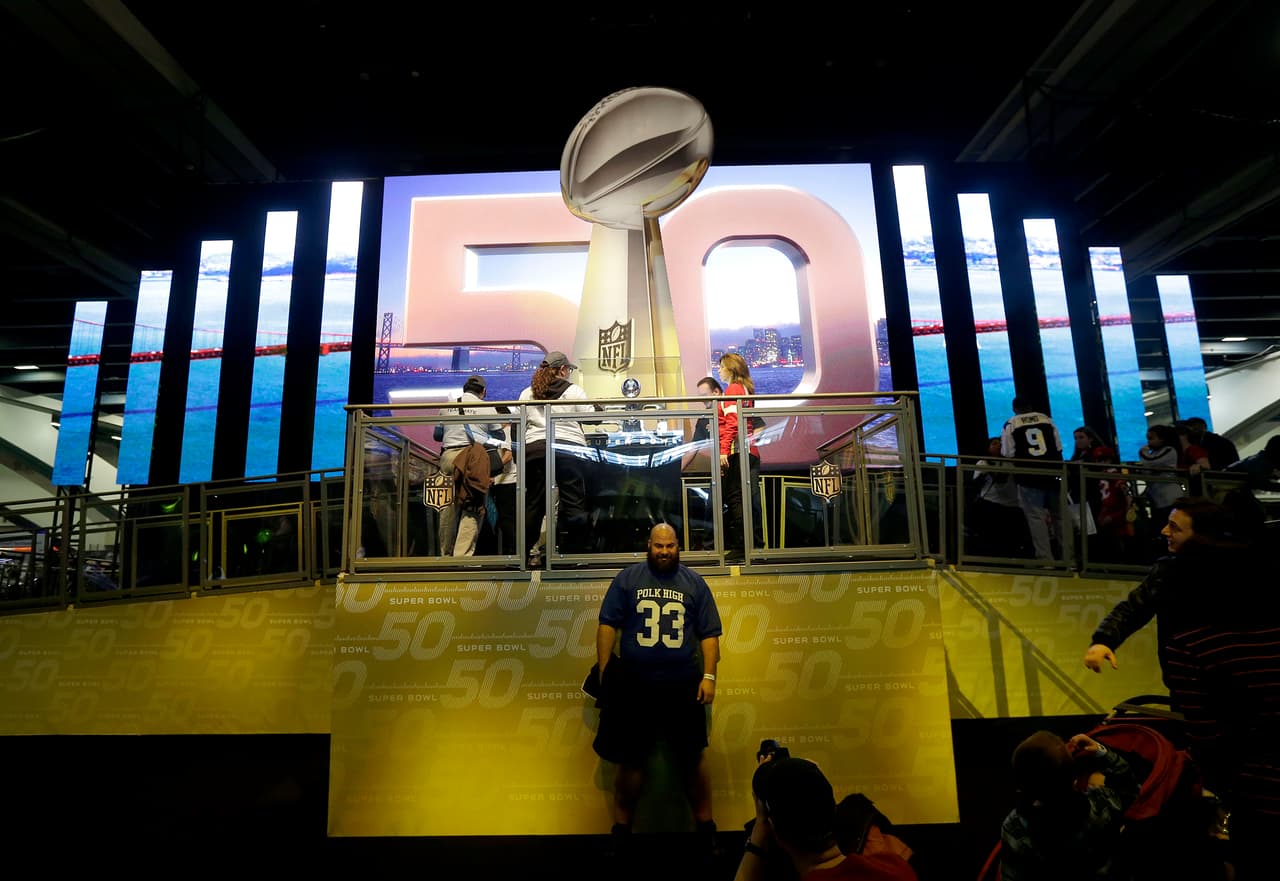 Con motivo del aniversario 50 del juego más importante en la NFL, la ciudad de San Francisco nos muestra lo mejor que tiene para esta celebración, he aquí las mejores imágenes.