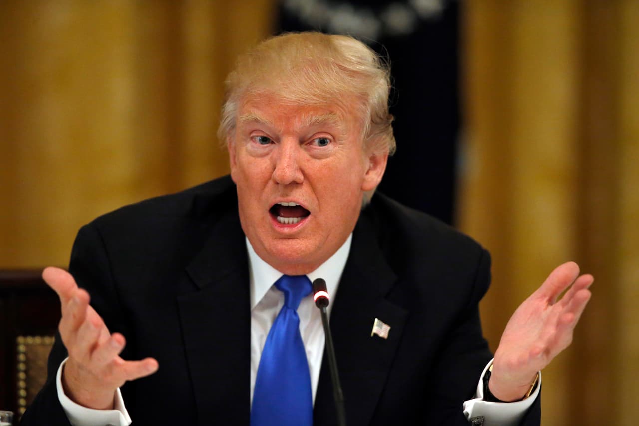 El discurso de Trump frente a la propuesta de salud republicana vuelve a estar lleno de contradicciones.