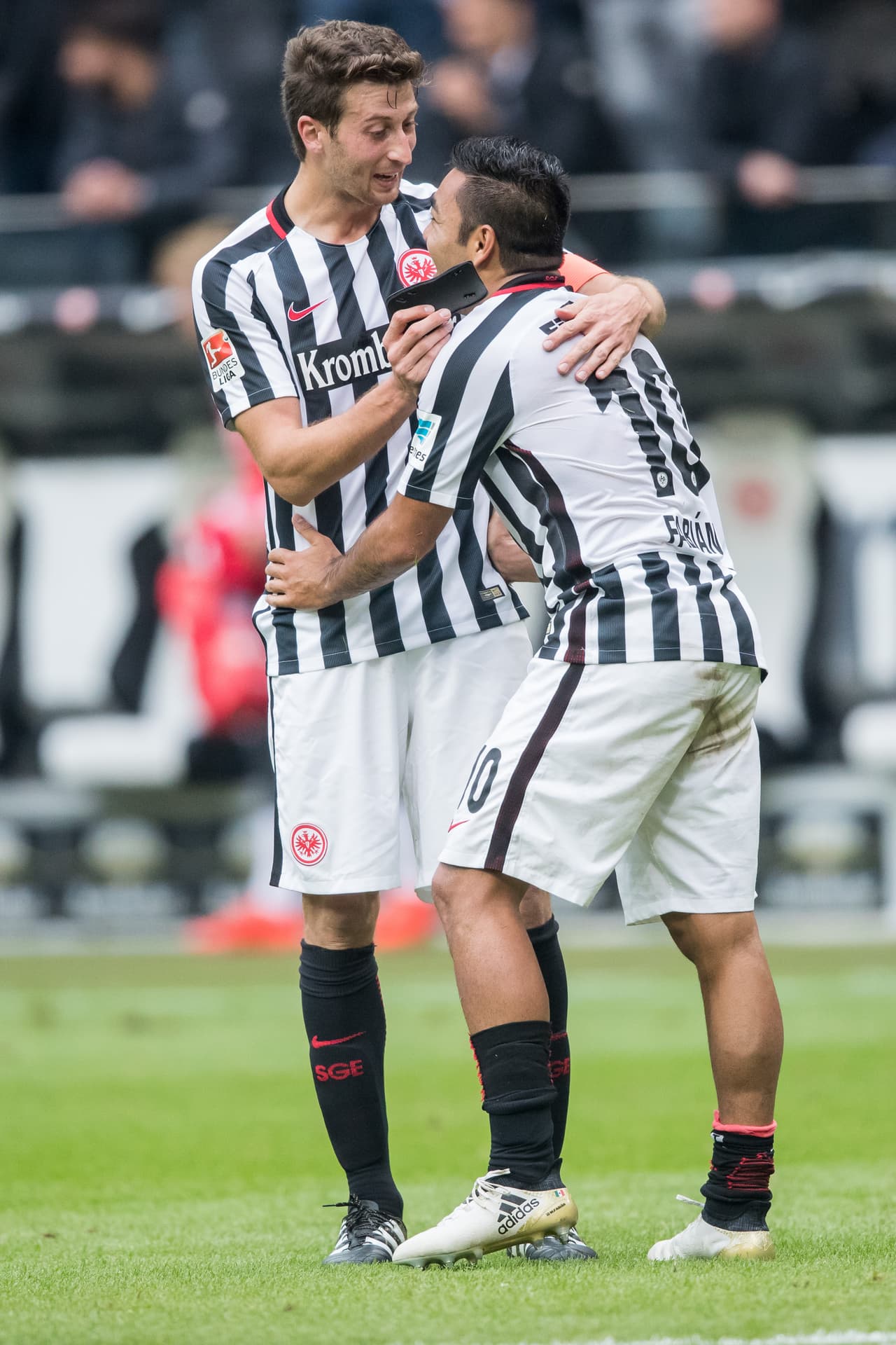 El tanto de Fabián puso a Frankfurt a tratar de sostener el resultado ante un rival que vio reducida su ventaja en el liderato de la Bundesliga por este resultado.