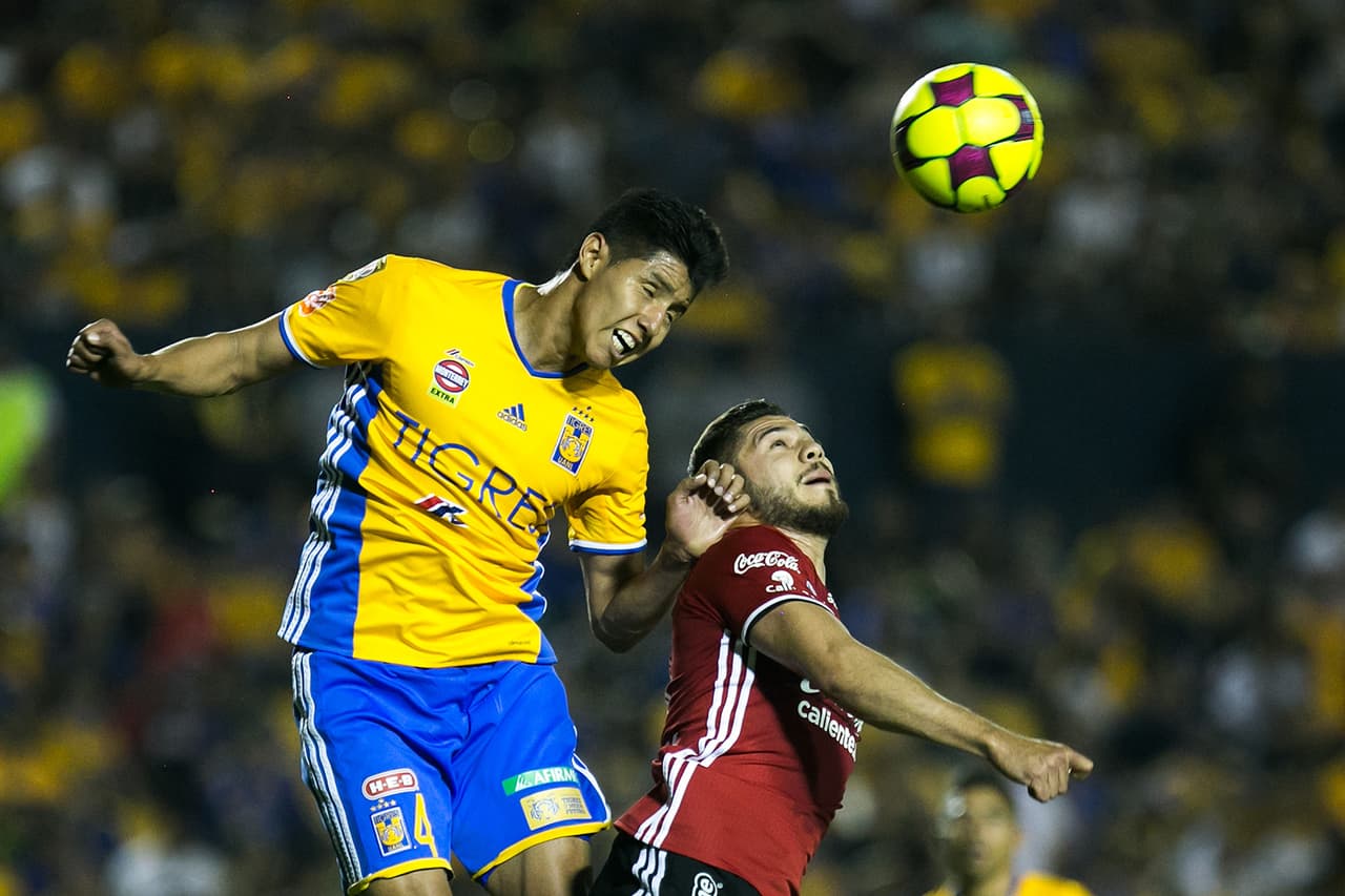 De Tigres, Hugo Ayala tiene una nominación a mejor defensa central. Estará presente.