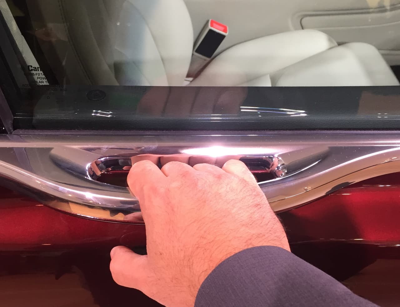 Detalle de la manilla del Lincoln Continental 2017