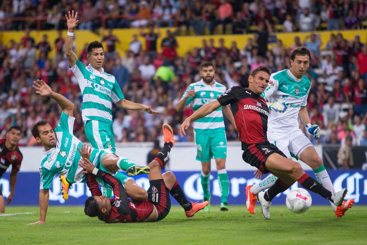 Santos logro su cuarto triunfo del torneo.