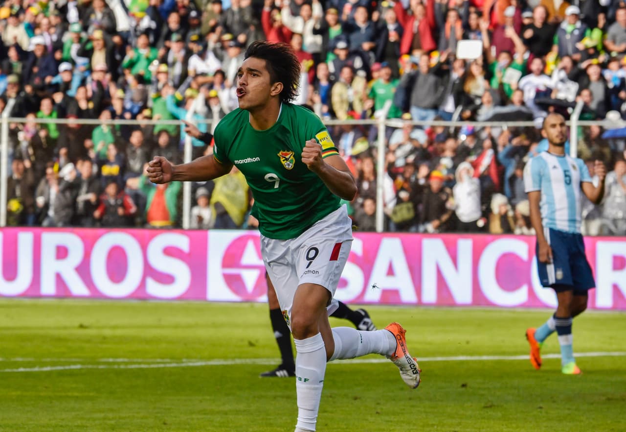 Sin Messi, Argentina volvió a La Paz y Marcelo Moreno Martins los volvió a vacunar.