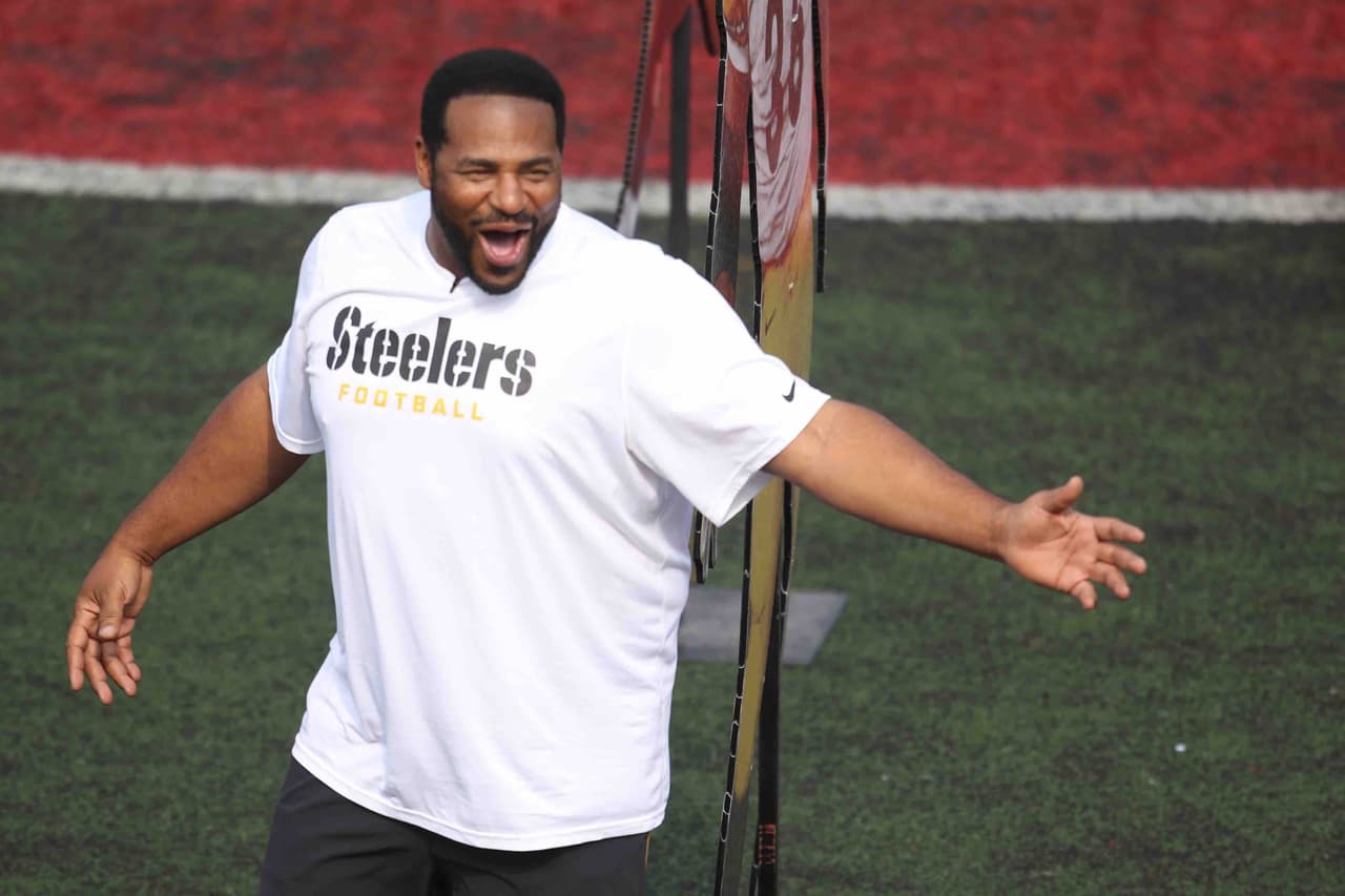 Jóvenes y niños acudieron a las clínicas impartidas por leyendas de los Steelers en México. Checa las mejores tomas.