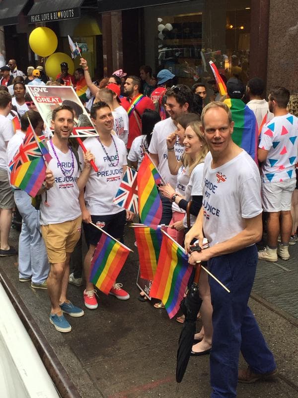 Miles marcharon por las calles de Manhattan para celebrar el Orgullo Gay.