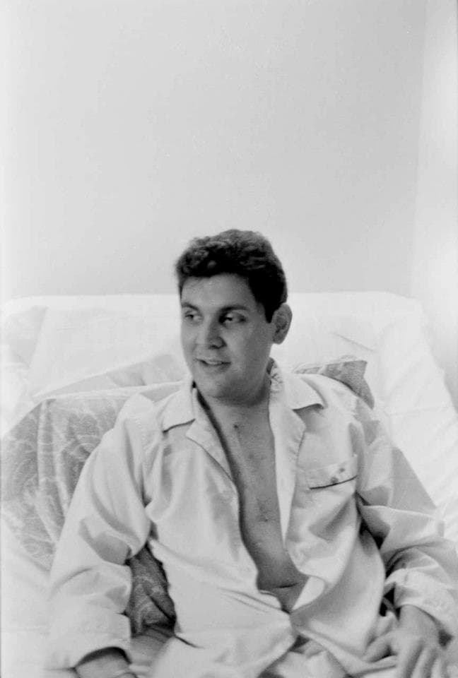 Miguel había sido paciente de transplante al corazón. En el hospital, quien estuvo con él fue su compañero de vida.