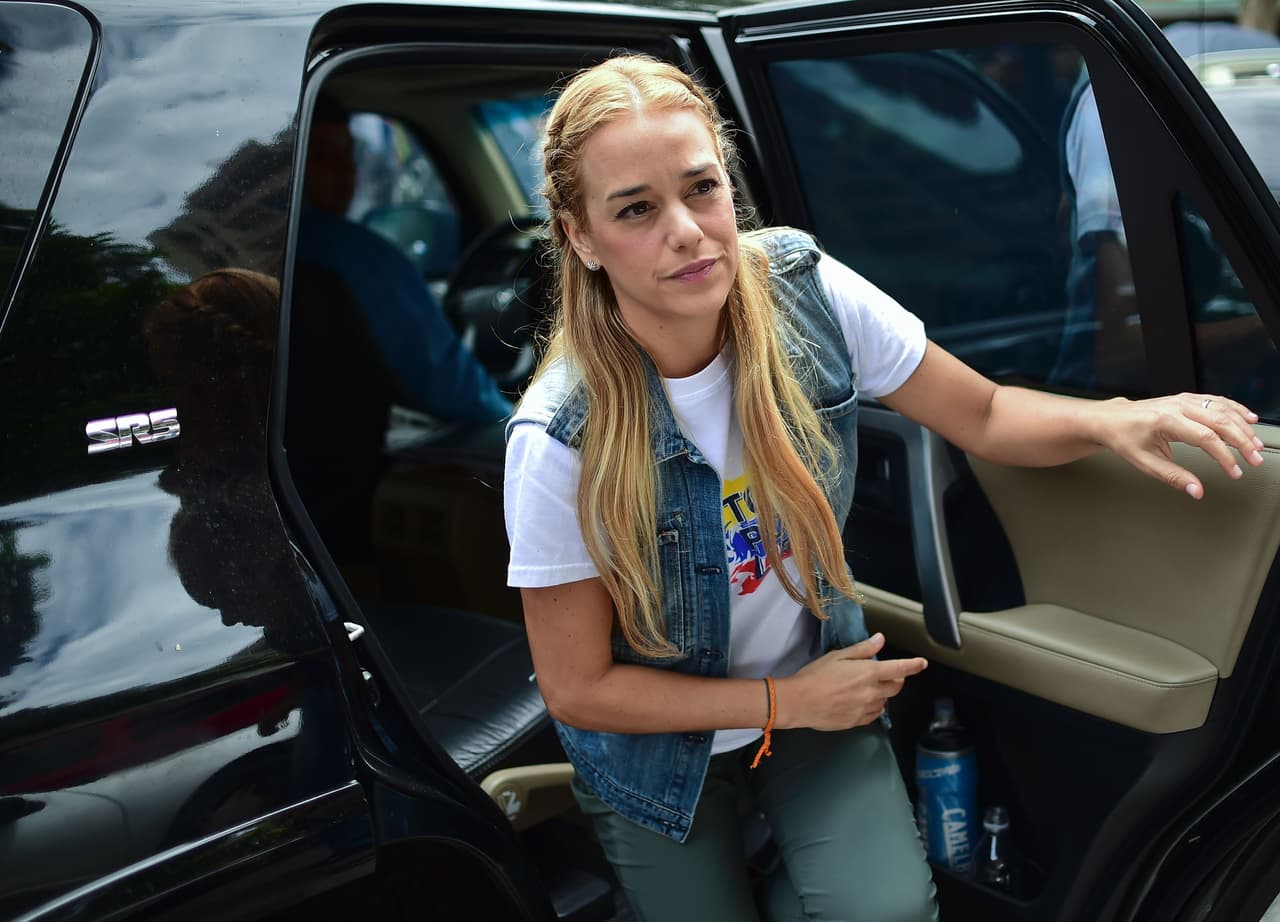 Lilian Tintori, esposa del líder opositor encarcelado Leopoldo López, ha emprendido una campaña para recolectar medicinas e insumos para Venezuela en otros países.