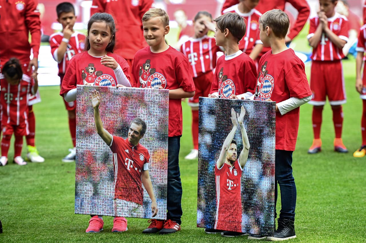 En la jornada que también tuvo el retiro y último juego del arquero Tom Starke en Bayern Munich, los grandes homenajeados fueron Lahm y Alonso.