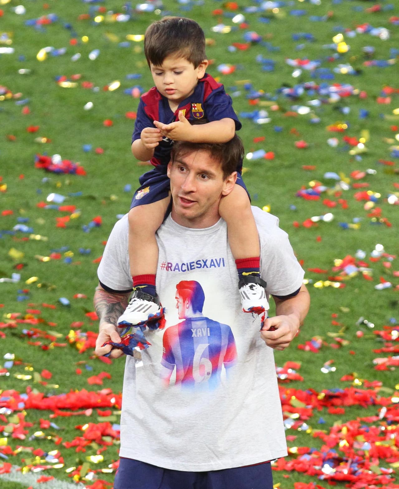 Thiago es idéntico a su papi.