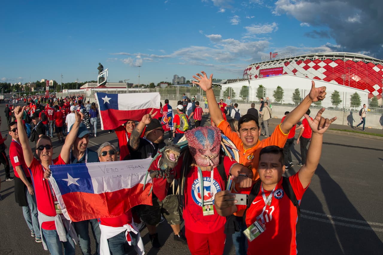 Hasta Moscú llegó Depredador vestido con
<i>La Roja. </i>Desde la previa ya metía miedo el equipo sudamericano.