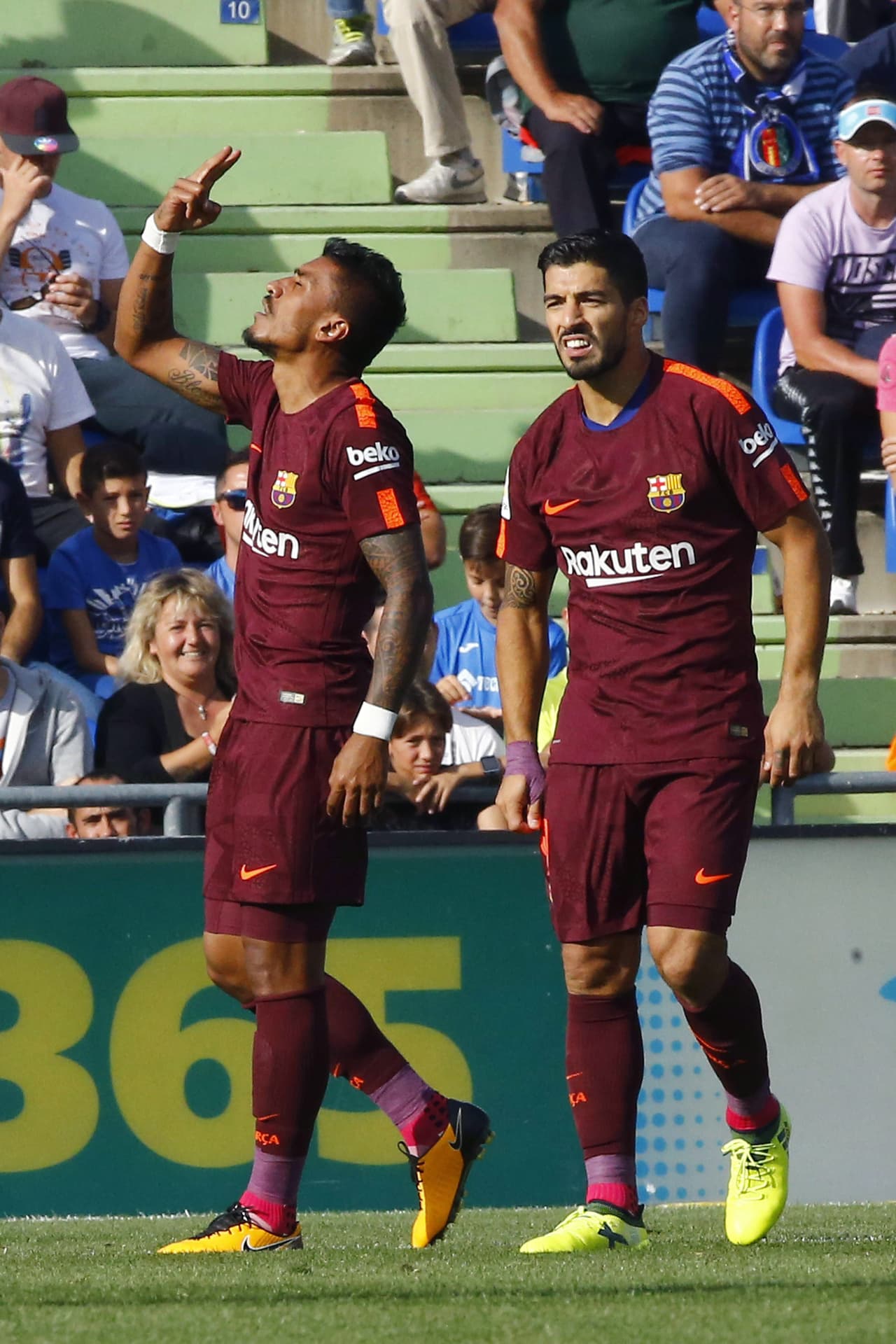 Así como Suárez, conseguía su primer gol en las toldas catalanas y comenzaba a callar las duras críticas por su llegada desde el fútbol de China.