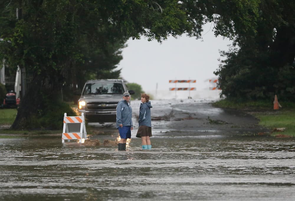 Las calles inundadas con las primeras tormentas que trae Hermine a la costa del golfo de México en Florida