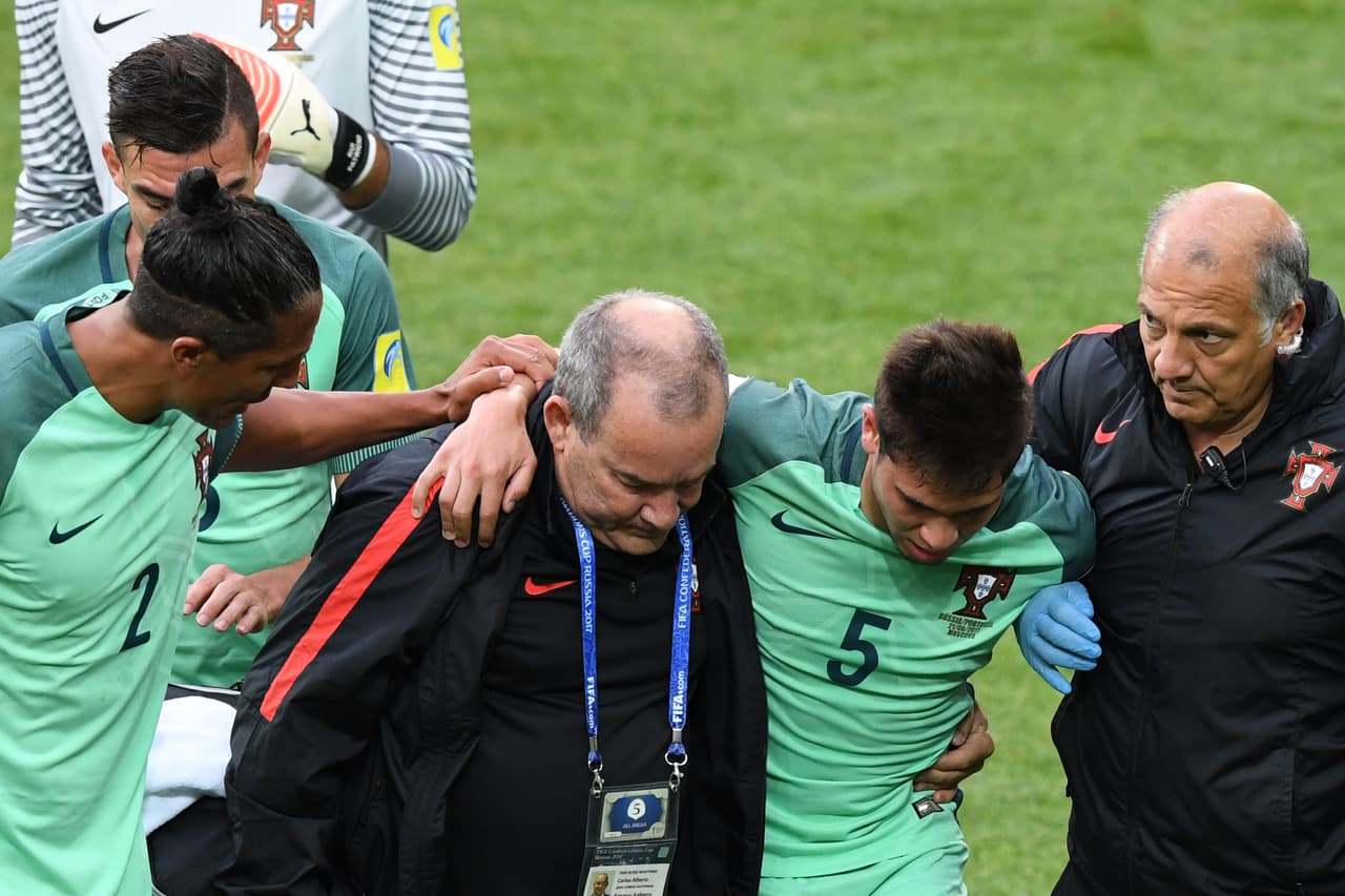 Raphael Guerreiro causa baja con Portugal por fractura