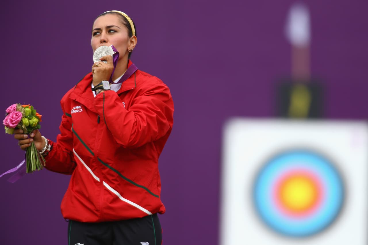 Aida Román: en Londres 2012 consiguió ganar medalla de plata en la prueba de tiro con arco individual.