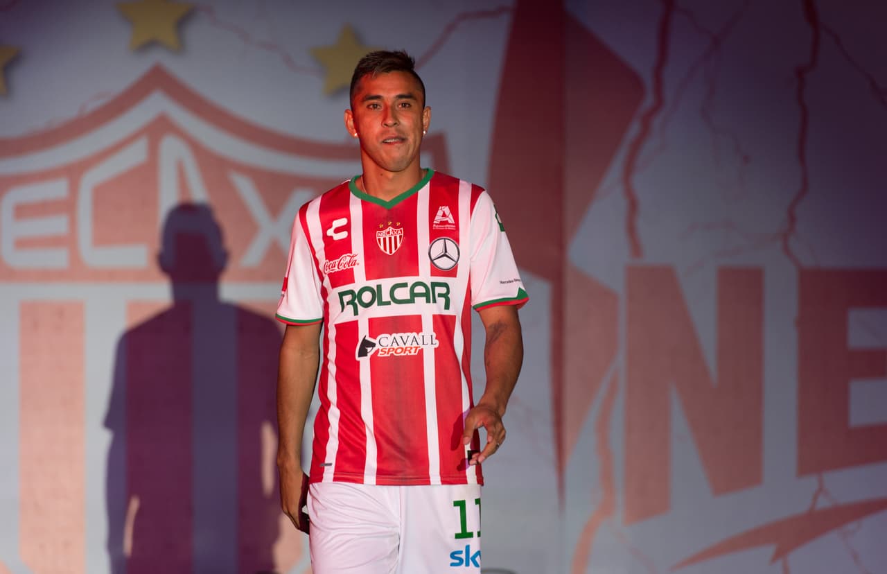 Jesús Isijara alzará la mano en la fiesta a nombre del Necaxa.