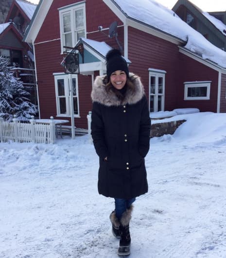 Nuestra conductora posó junto a estas bellezas de casa que, como bien dice, parecen de muñecas.