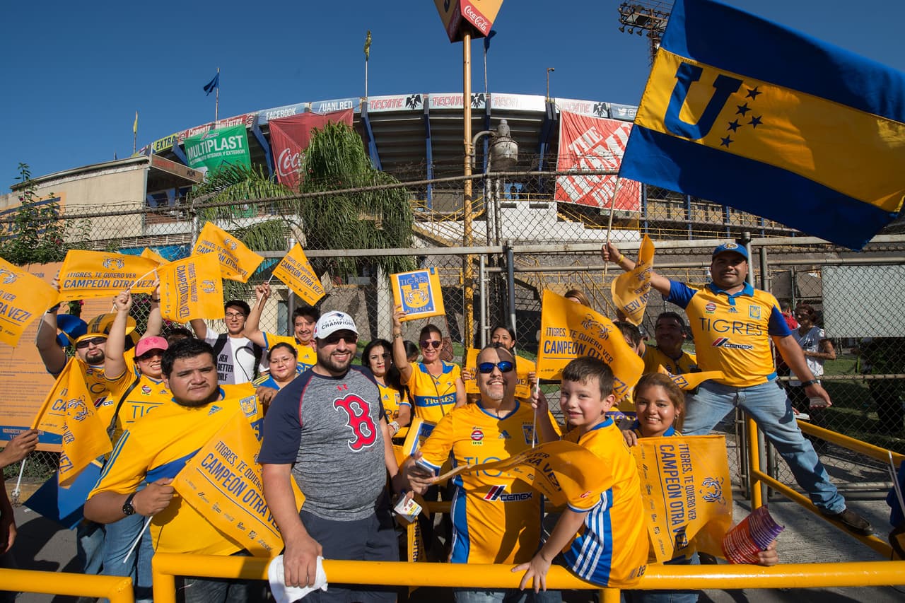 El Estadio Universitario vibró con el partido de ida en la Gran Final del fútbol mexicano. La afición de Tigres se hizo sentir como sólo ellos saben hacerlo.