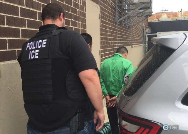 De los 331 arrestos, 107 fueron detenidos en Chicago.