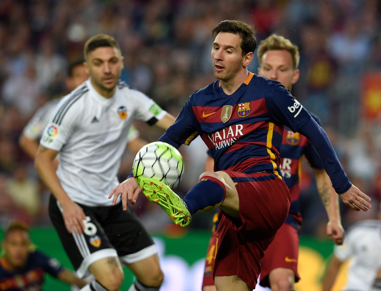 Los 'Blaugranas' venían de dos derrotas sufridas, una en Liga ante Real Sociedad y otra en Champions League ante Atlético que además le costó la eliminación del torneo continental, por lo que estaba casi obligado a sumar los tres puntos ante los 'Naranjeros'.