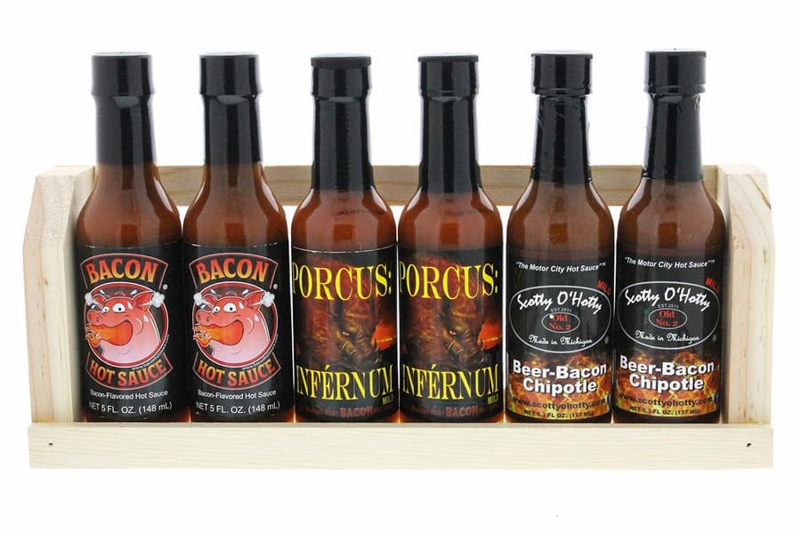 Si a papá le gusta el picante, amará este kit de seis salsas con sabor a tocino (por $52.95). Son tres sabores distintos: Porcus Infernum (el más picante), Bacon y Beer Bacon Chipotle.