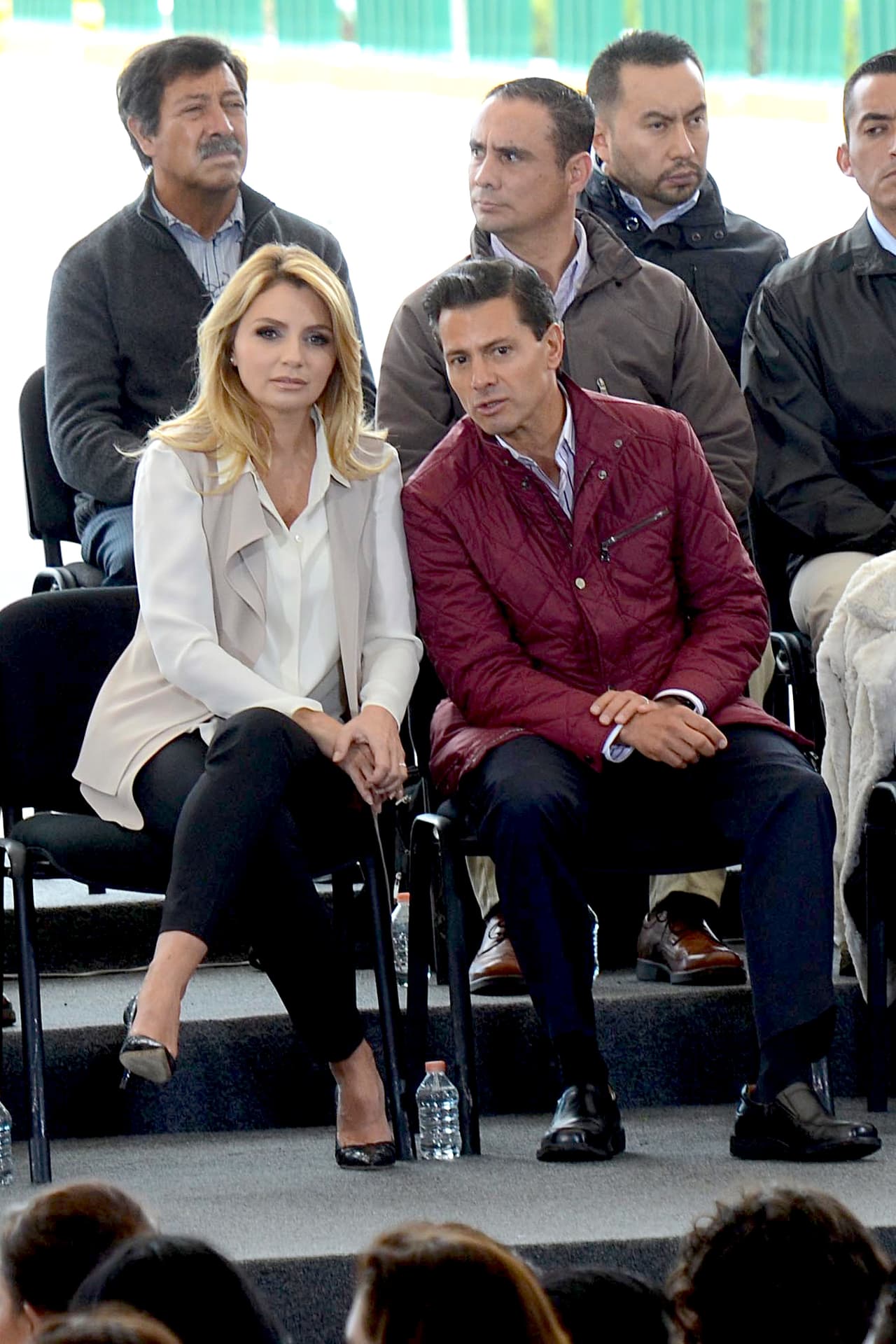 'La Gaviota' no perdió detalle del discurso de su esposo.