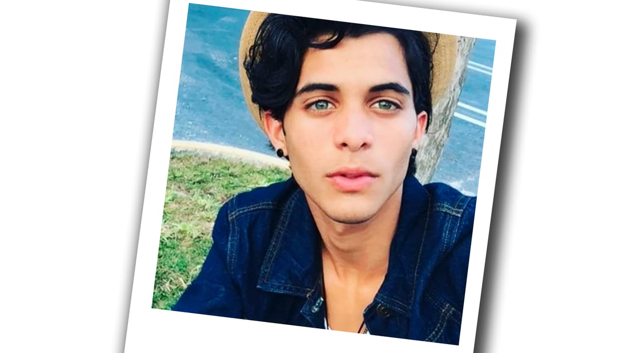 Ese sombrerito lo hace ver muy sexy, don't you think?