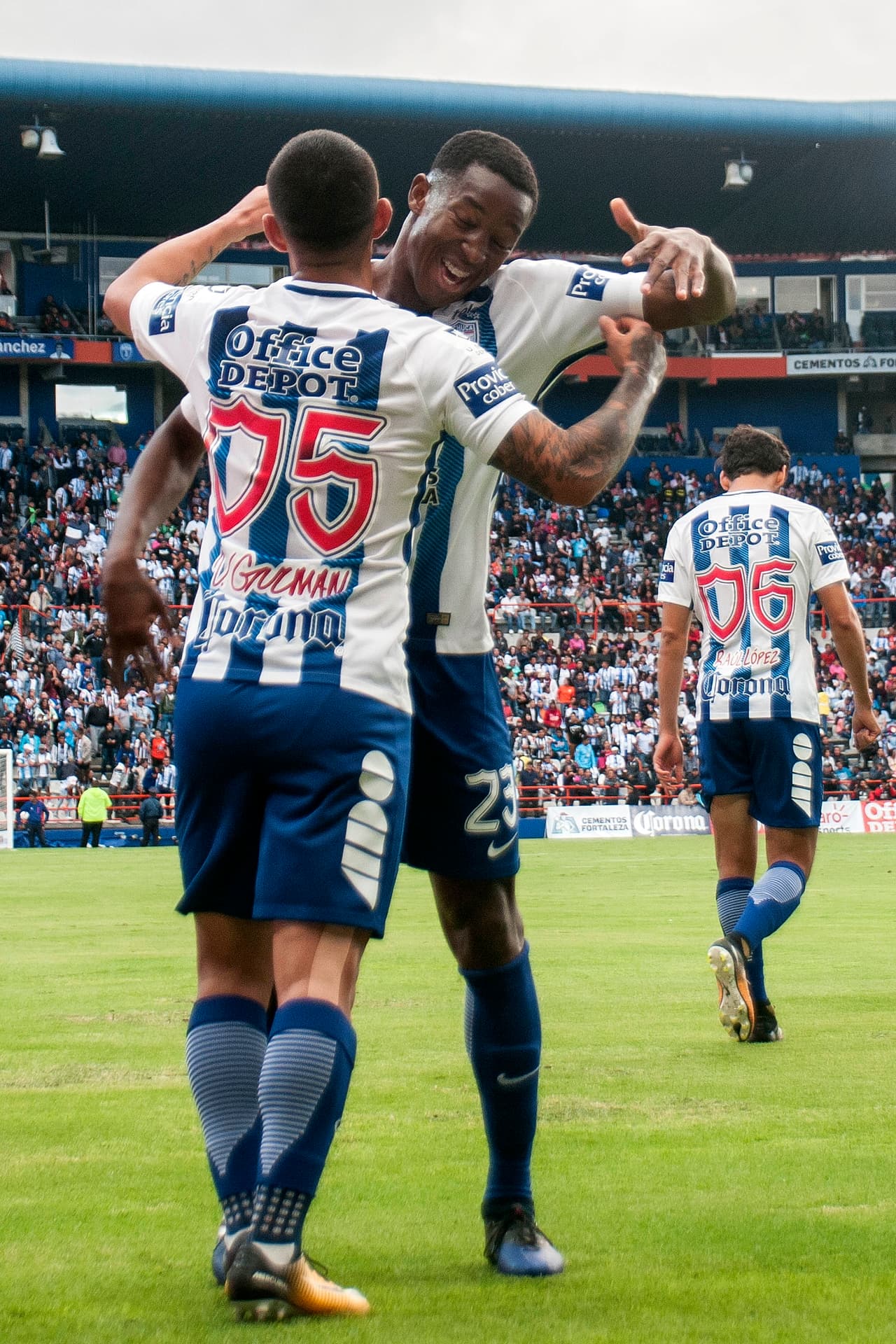 Tras arrancar el torneo con tres derrotas en fila, ahora los Tuzos ligan tres victorias en fila.
