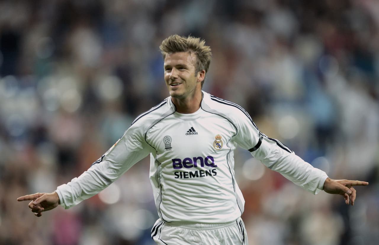 Luego, también el el Madrid, cambió y comenzó a festejar sus logros allí (una Liga y una Supercopa de España) con un look más juvenil.