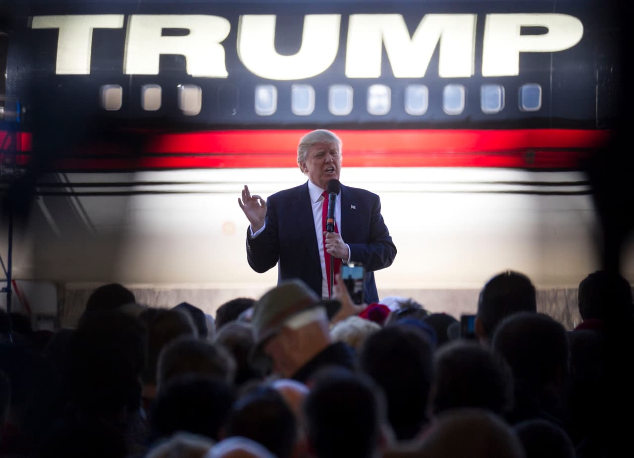 Trump durante el evento. Lo acompañó el gobernador Chris Christie