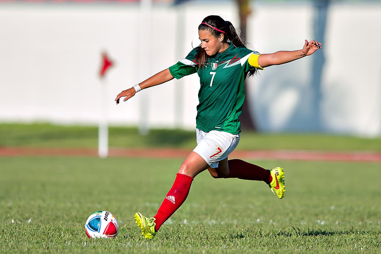 Foto de accion durante el partido Mexico vs Haiti, Femenil primera ronda Grupo A, en los XXII Juegos Centroamericanos y del Caribe Veracruz 2014, en la foto: Lydia Nayeli Rangel de Mexico 21/11/2014/MEXSPORT/Roberto Maya, Lugar: Unidad Deportiva Hugo Sanchez