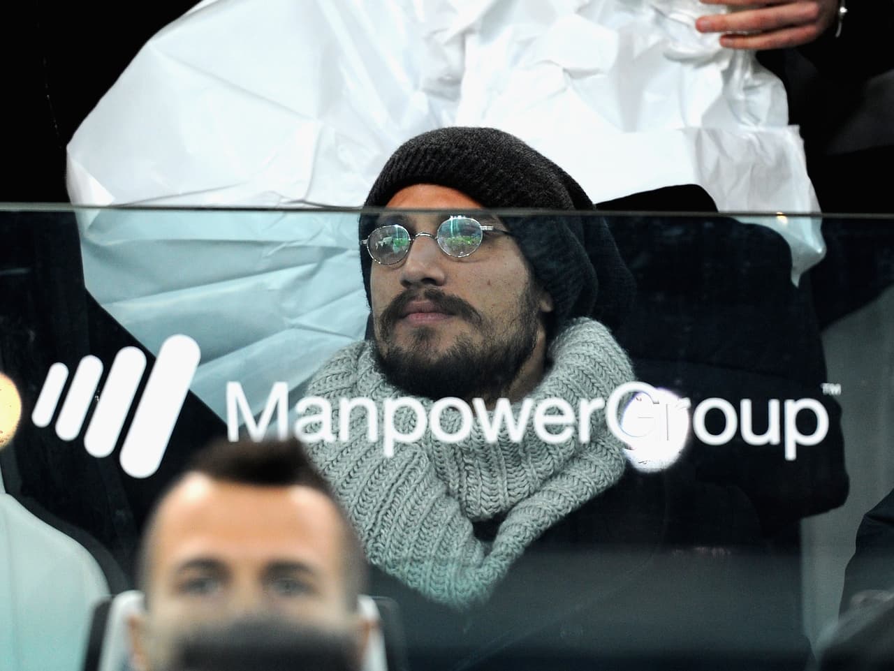 Harto de Inglaterra, Osvaldo volvió a la Serie A. Llegó prestado a la Juventus de Turín y poco a poco sus 'looks' exhibían que a él lo que le gustaba era el rock y el metal.