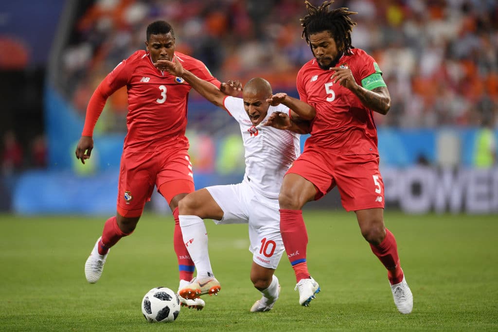 Su función en marca en el juego aéreo y terrestre ha sido clave para la selección y los clubes con los que ha jugado.