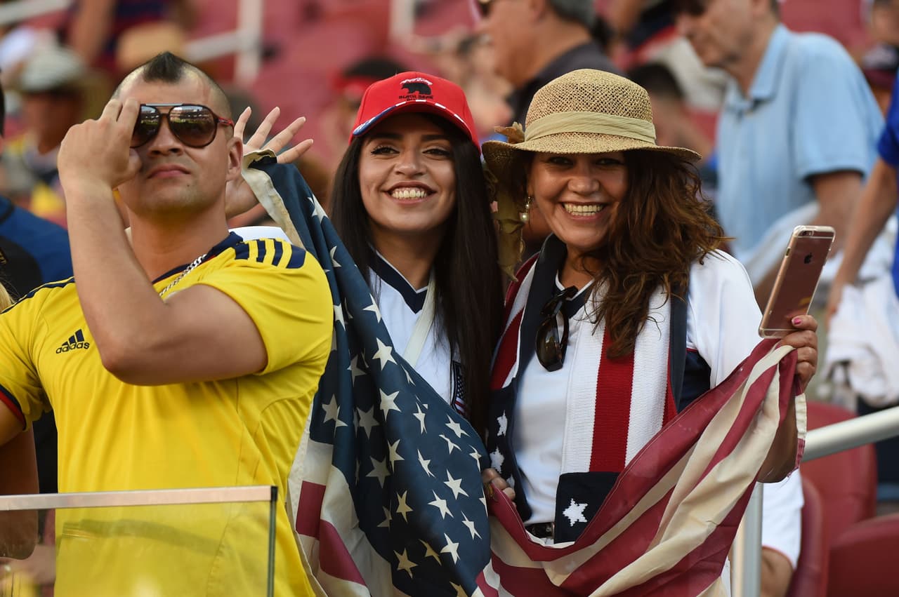La Copa América Centenario no sólo fue un espectáculo dentro de las canchas sino en las gradas. Disfruta de las bellezas que apoyaron a sus ídolos.