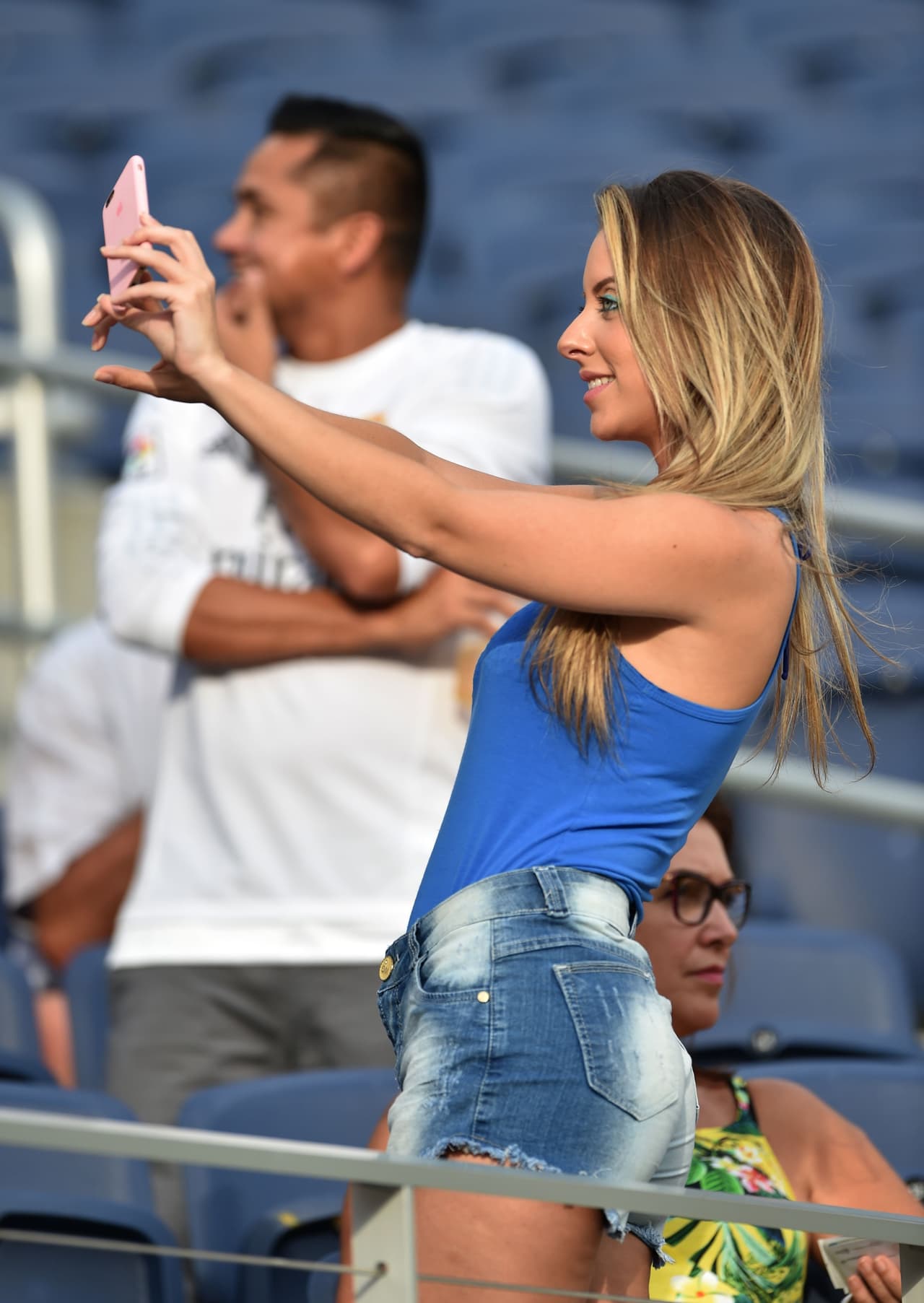 La Copa América Centenario no sólo fue un espectáculo dentro de las canchas sino en las gradas. Disfruta de las bellezas que apoyaron a sus ídolos.
