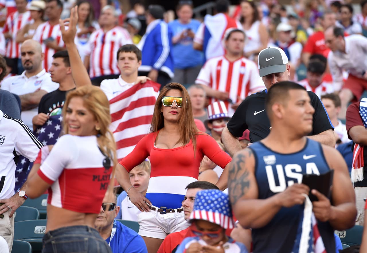La Copa América Centenario no sólo fue un espectáculo dentro de las canchas sino en las gradas. Disfruta de las bellezas que apoyaron a sus ídolos.