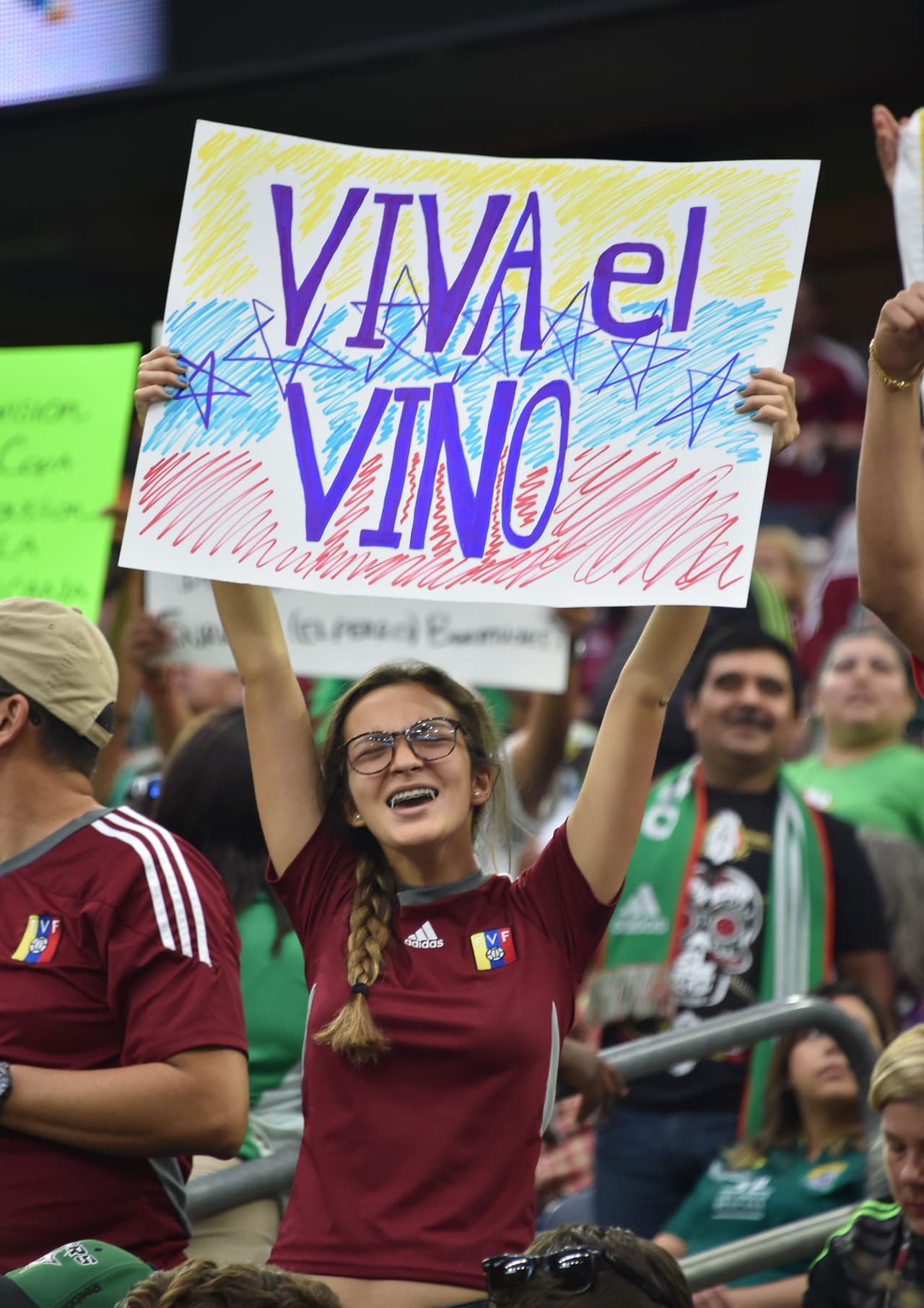 La Copa América Centenario no sólo fue un espectáculo dentro de las canchas sino en las gradas. Disfruta de las bellezas que apoyaron a sus ídolos.